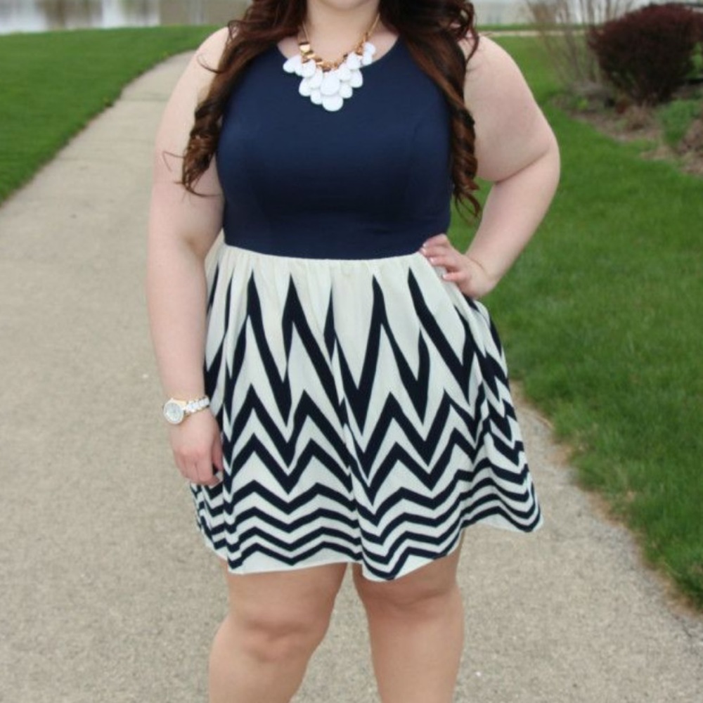 Dark Navy Chevron dress - Picture 1 of 4